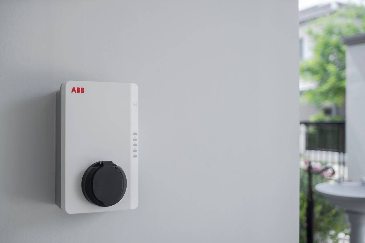 EV charging station Type 2 (ABB Terra, 11kW, 22kW)